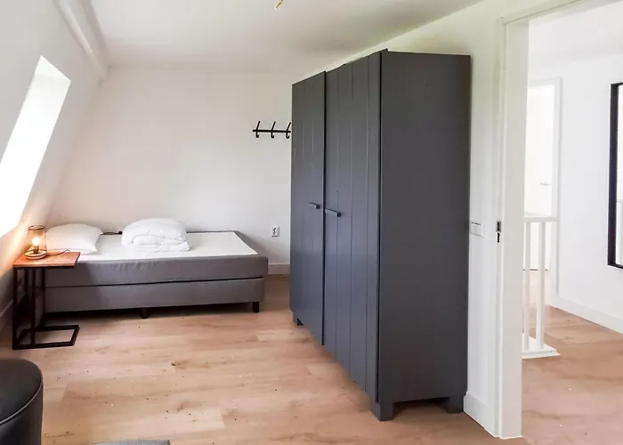 Дом отдыха Kavel 15 *